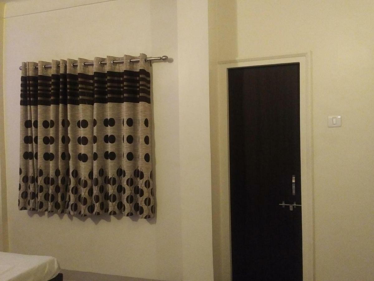 Hotel Rose Lodge Pune Eksteriør bilde