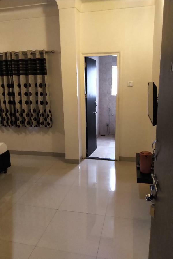 Hotel Rose Lodge Pune Eksteriør bilde