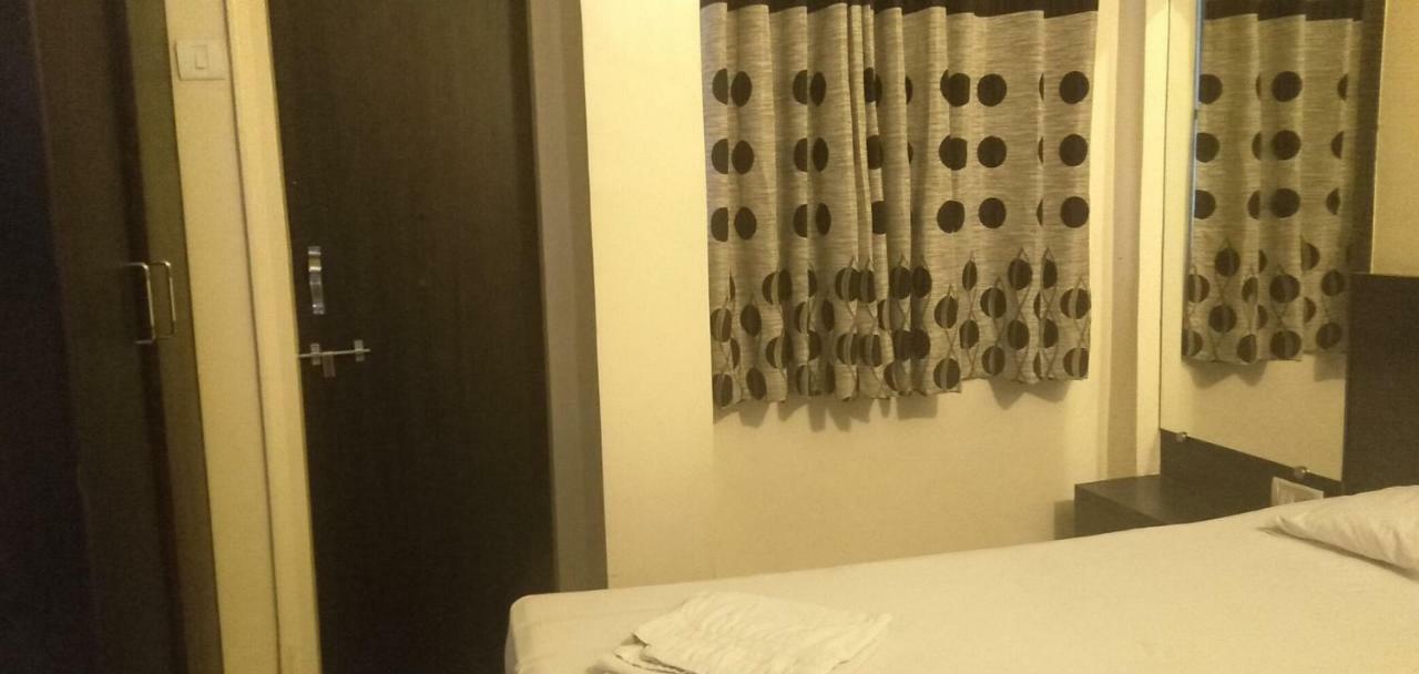 Hotel Rose Lodge Pune Eksteriør bilde