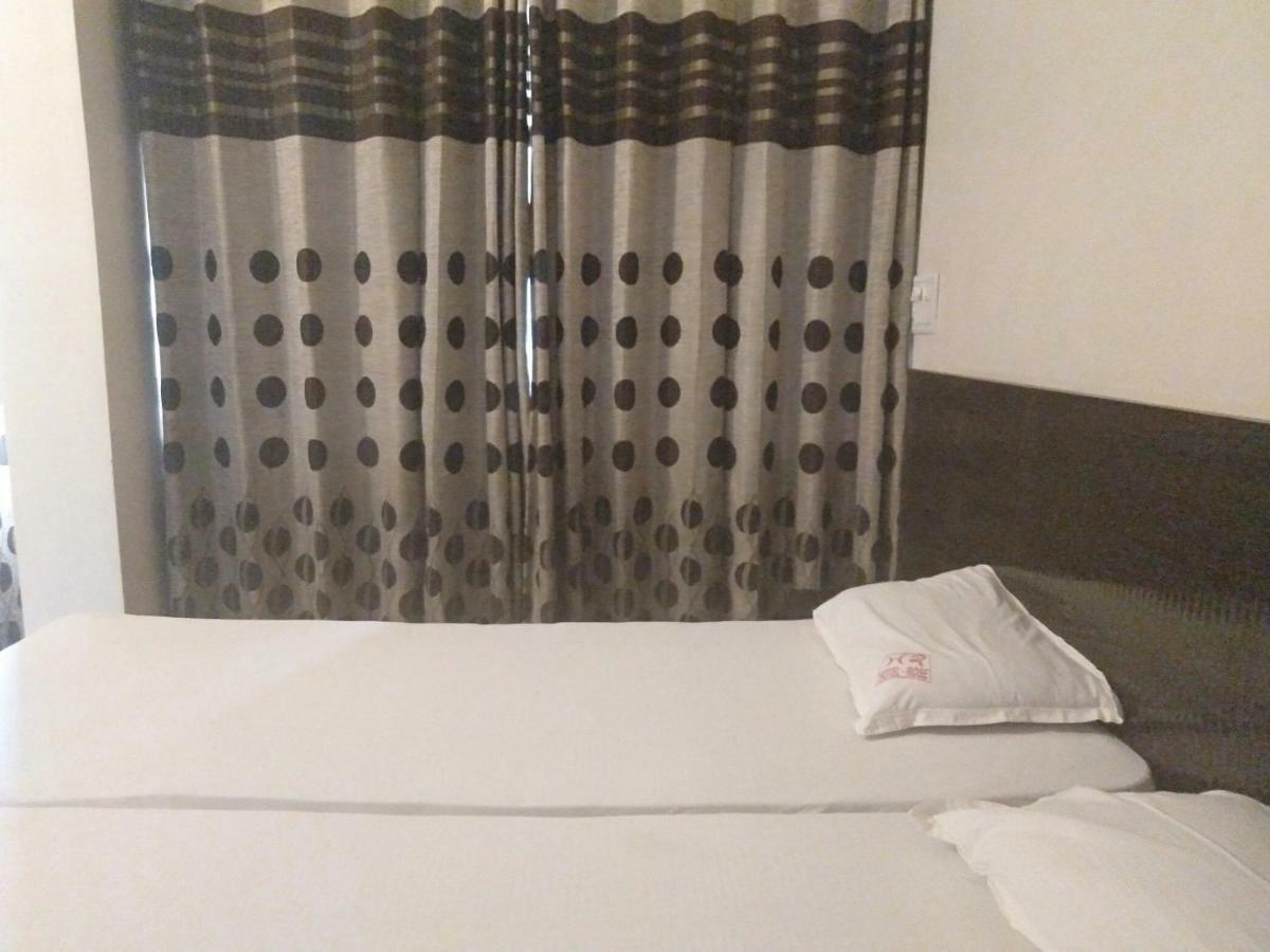Hotel Rose Lodge Pune Eksteriør bilde